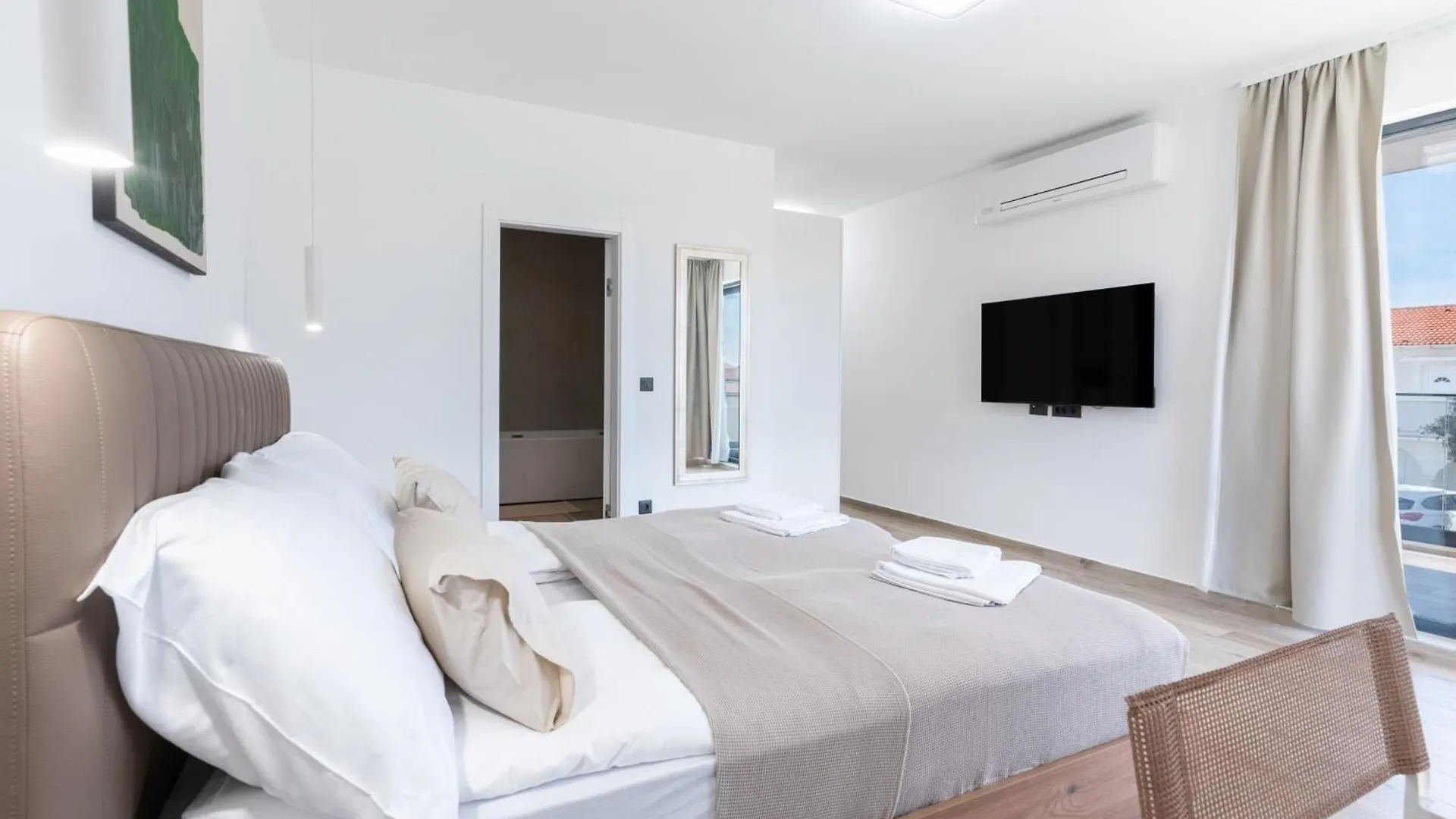 Prestige Villa Compadre Luxury Retreat In Mandre, Heated Pool, 4 Bedrooms, Seaside Comfort, New! קרואטיה
